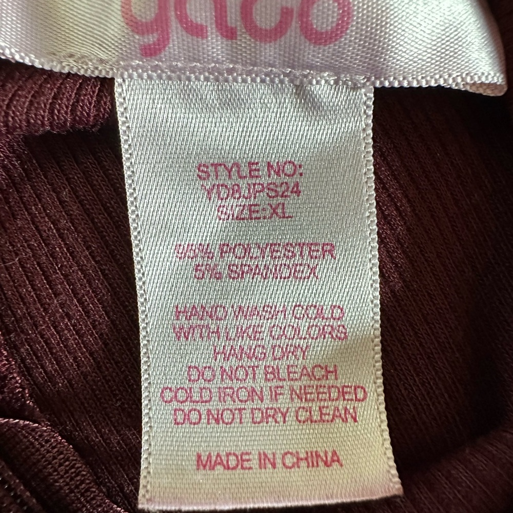 Elegant Burgundy Sleeveless Jumpsuit - Picture 4 of 4